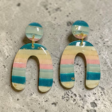 Load image into Gallery viewer, Coastal Candy
